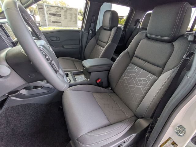 New 2026 Glacier White Nissan Crew Cab SV image 20