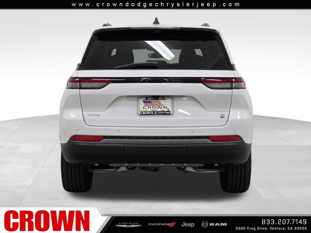 New 2026 Bright White Clear-Coat Exterior Paint Jeep  image 6