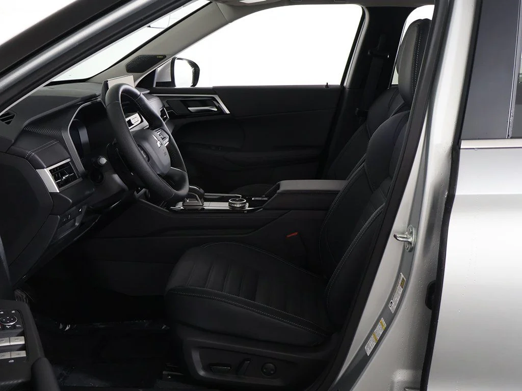 2026 Mitsubishi Outlander SE - Photo 30