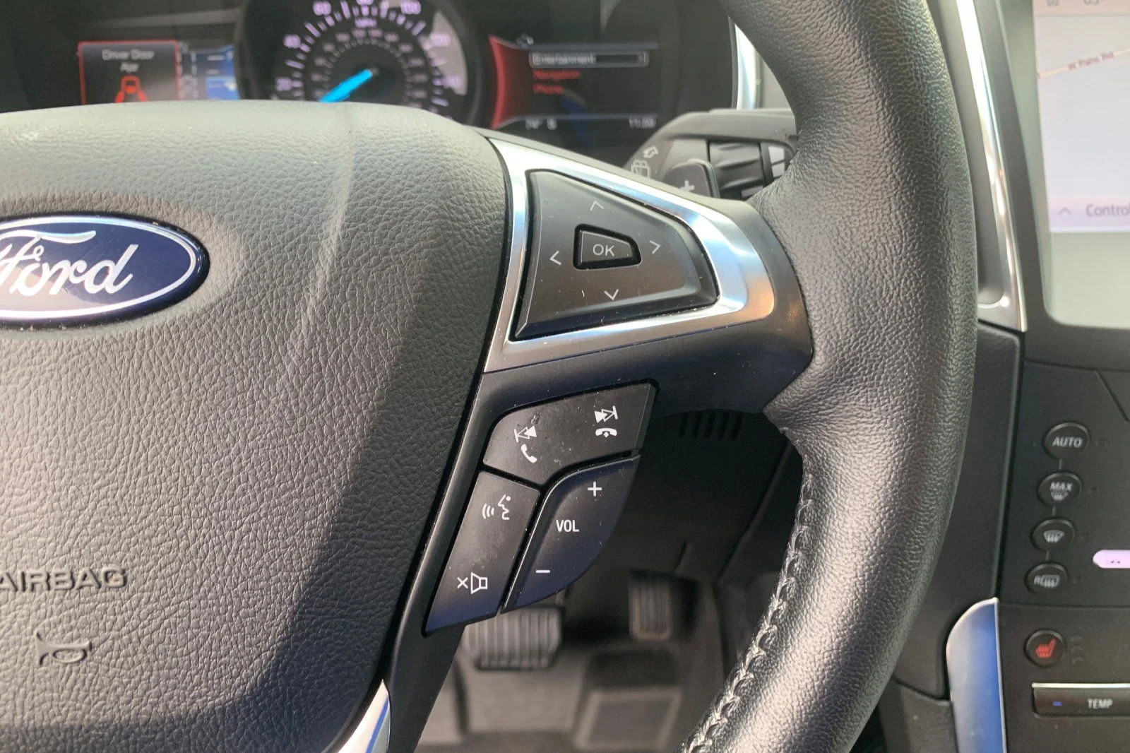Used 2020 White Ford Titanium image 31