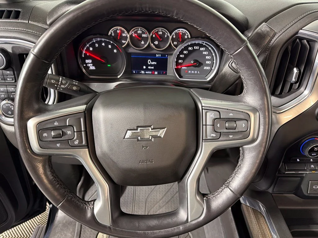 Used 2022  Chevrolet RST image 15
