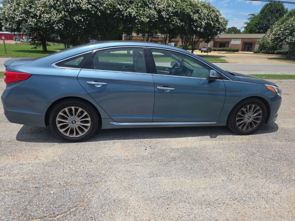 Used 2015 Blue Hyundai Limited image 11