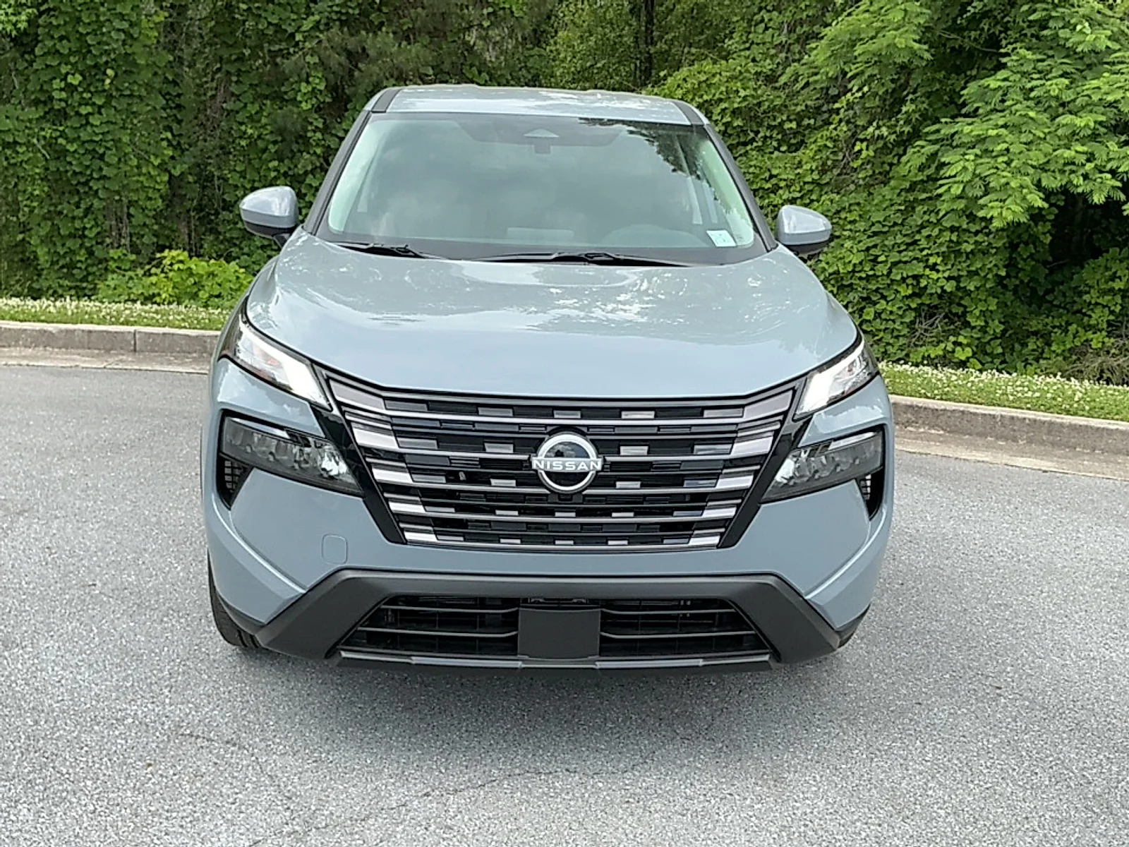 New 2026 Boulder Gray Pearl Nissan SV image 16