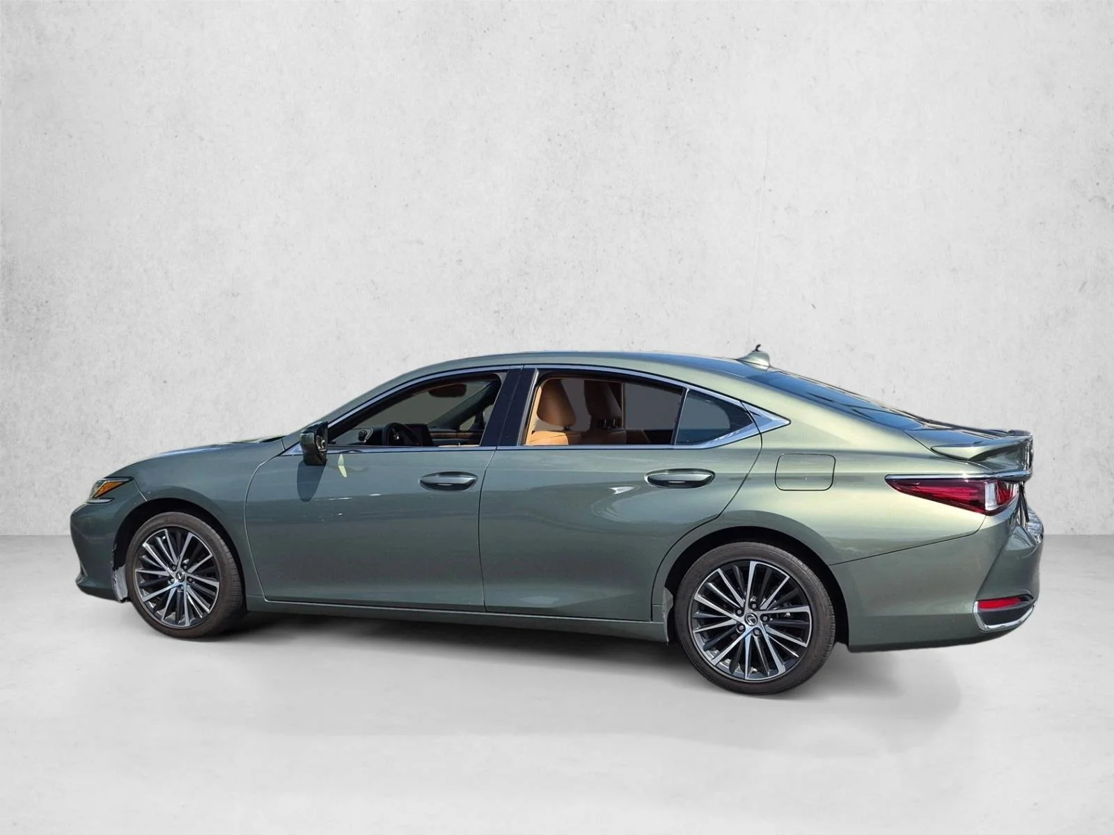 Used 2024 Sunlit Green Lexus ES 300h image 9
