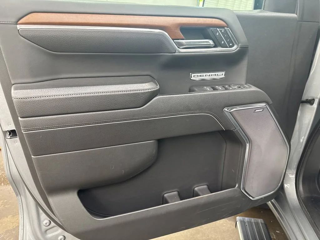 Used 2023 Sterling Metallic GMC Denali image 22