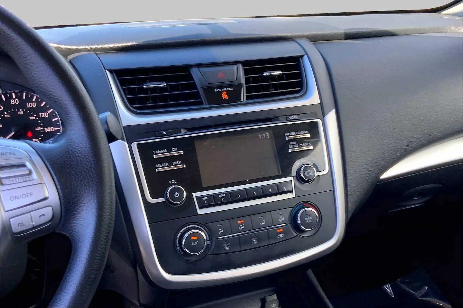 Used 2018 Glacier White Nissan 2.5 S image 7