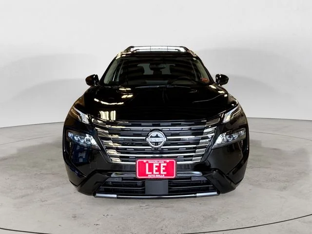 New 2026 Black Nissan Platinum image 9