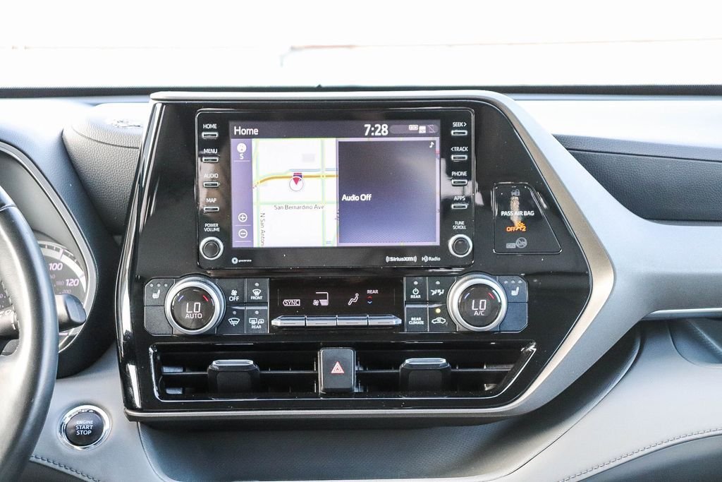 Used 2022 Magnetic Gray Metallic Toyota XLE image 17