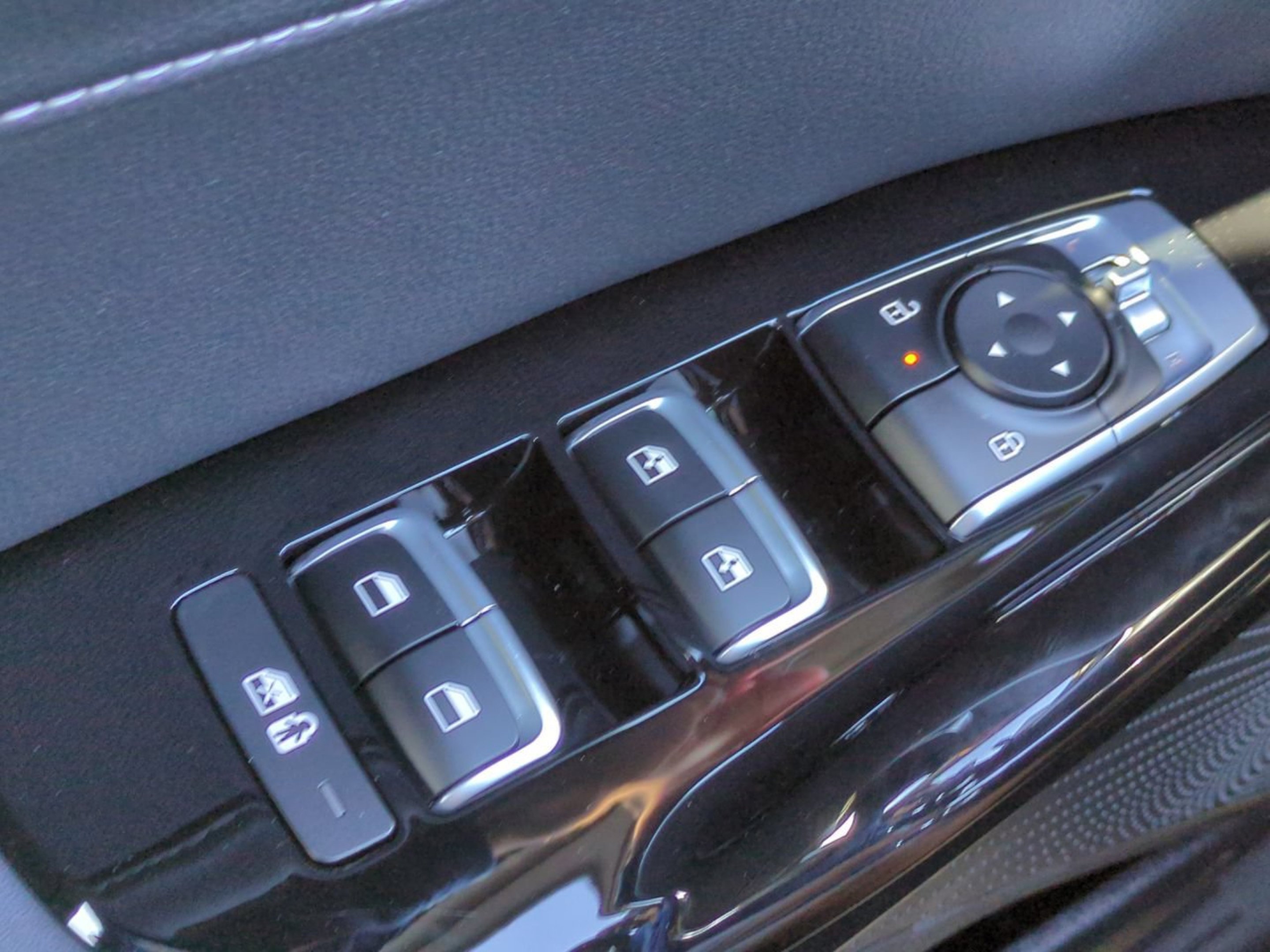 New 2026 Snow White Pearl Kia GT-Line image 27