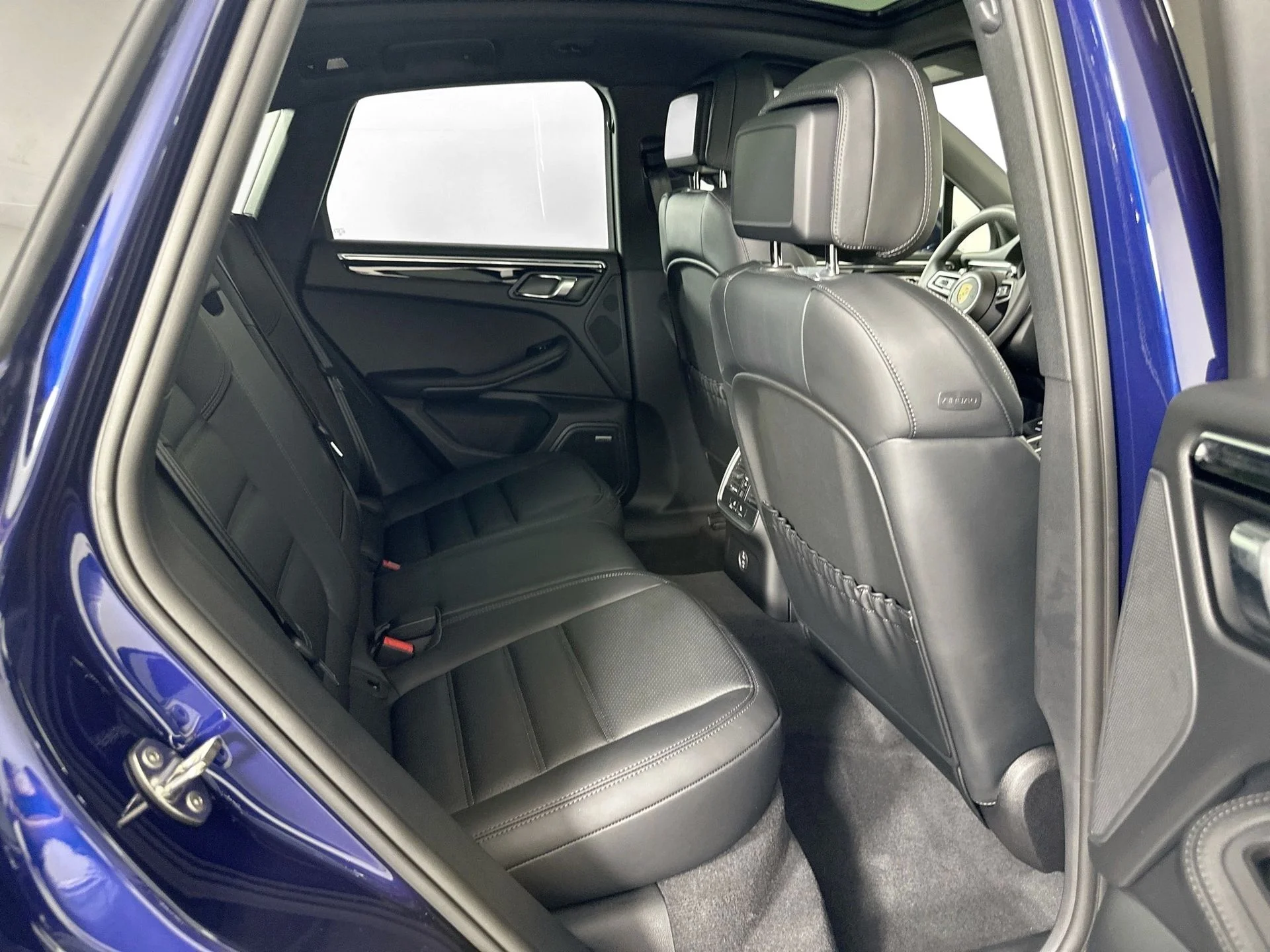 Used 2025 Blue Porsche Base image 27