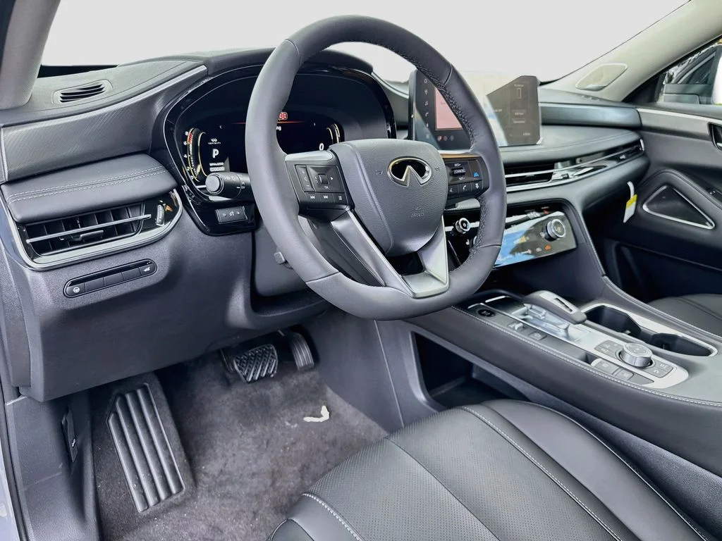 New 2027 Gray INFINITI LUXE image 9