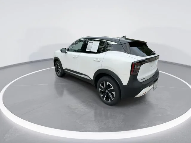 Used 2025 White Nissan SR image 6