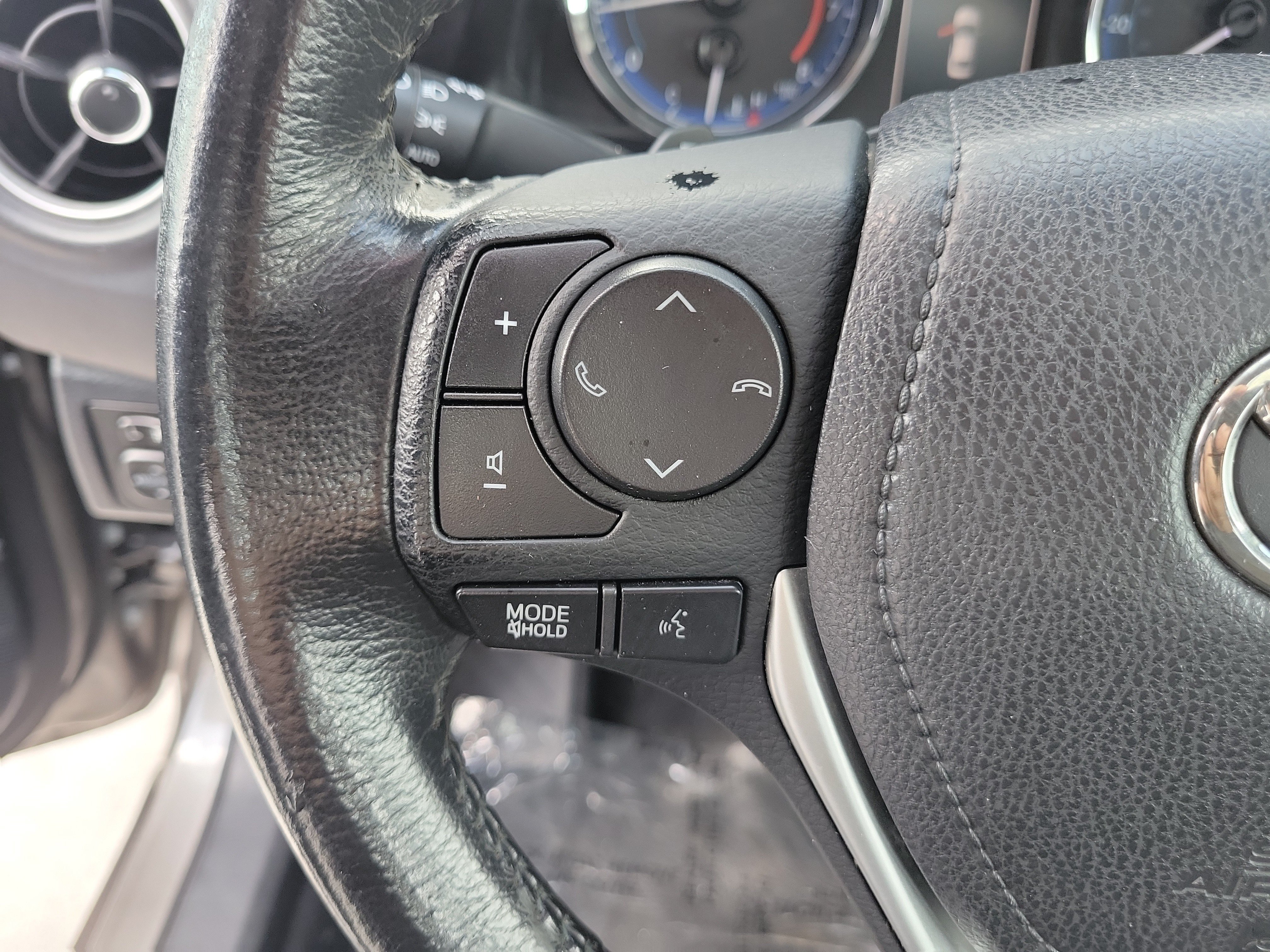 Used 2017 Gray Toyota L image 24