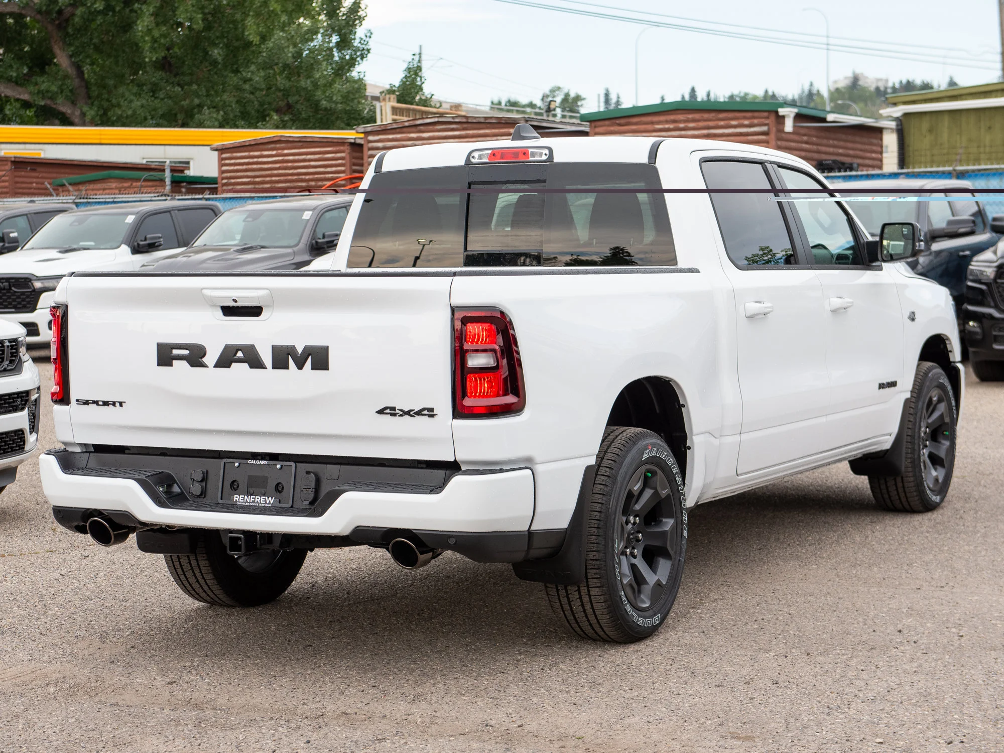 New 2026 White RAM Sport* Crew Cab 4x4, Panoramic Sunroof, 3.92 Rear Axle, Heated Seats/Wheel image 8