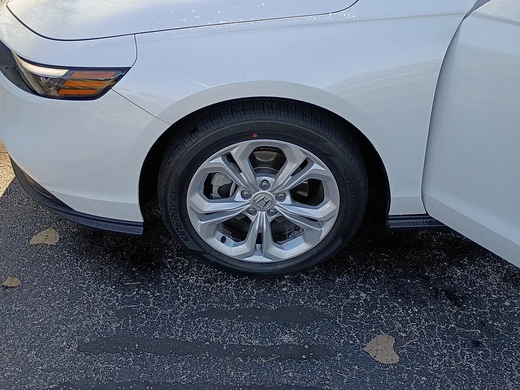 Certified Used 2024 WHITE Honda LX image 10
