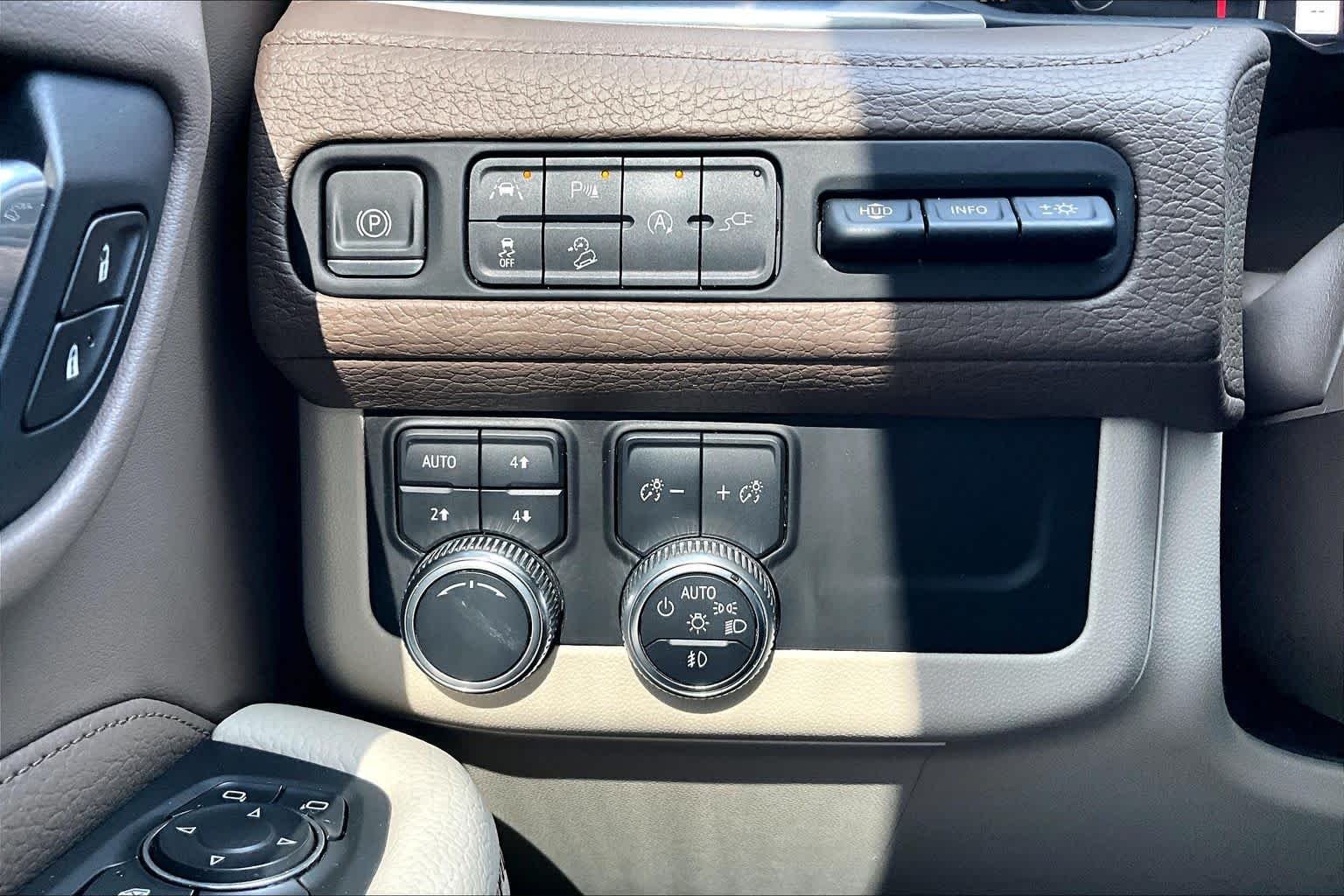 Used 2021 Summit White GMC Denali image 33