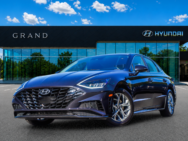 Used 2023 Blue Hyundai SEL image 1
