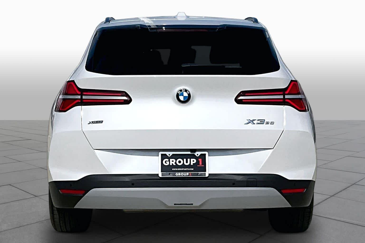 Used 2026 Mineral White Metallic BMW 30 xDrive image 4