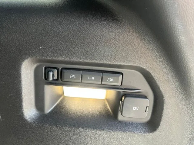 Used 2021 White Ford Limited image 14