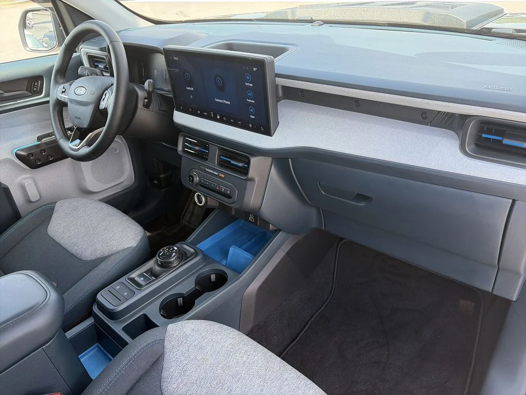 Used 2025 Gray Ford XLT image 28