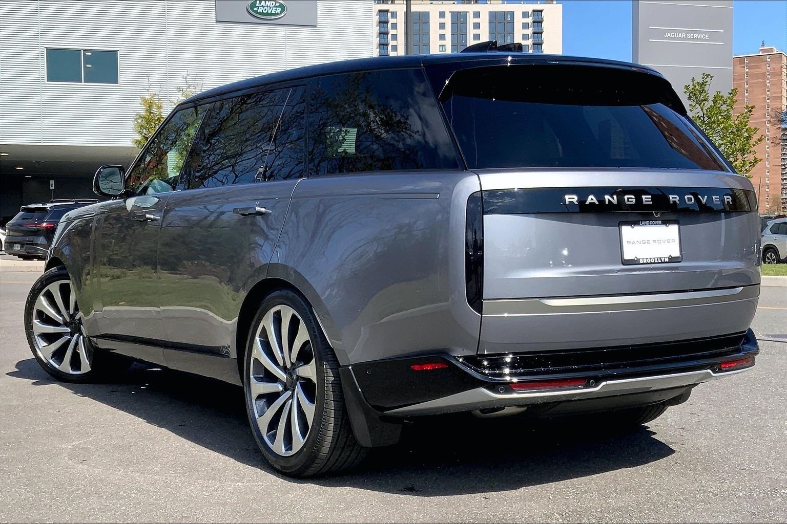 New 2026 Eiger Grey Land Rover SE 7 Seats image 12