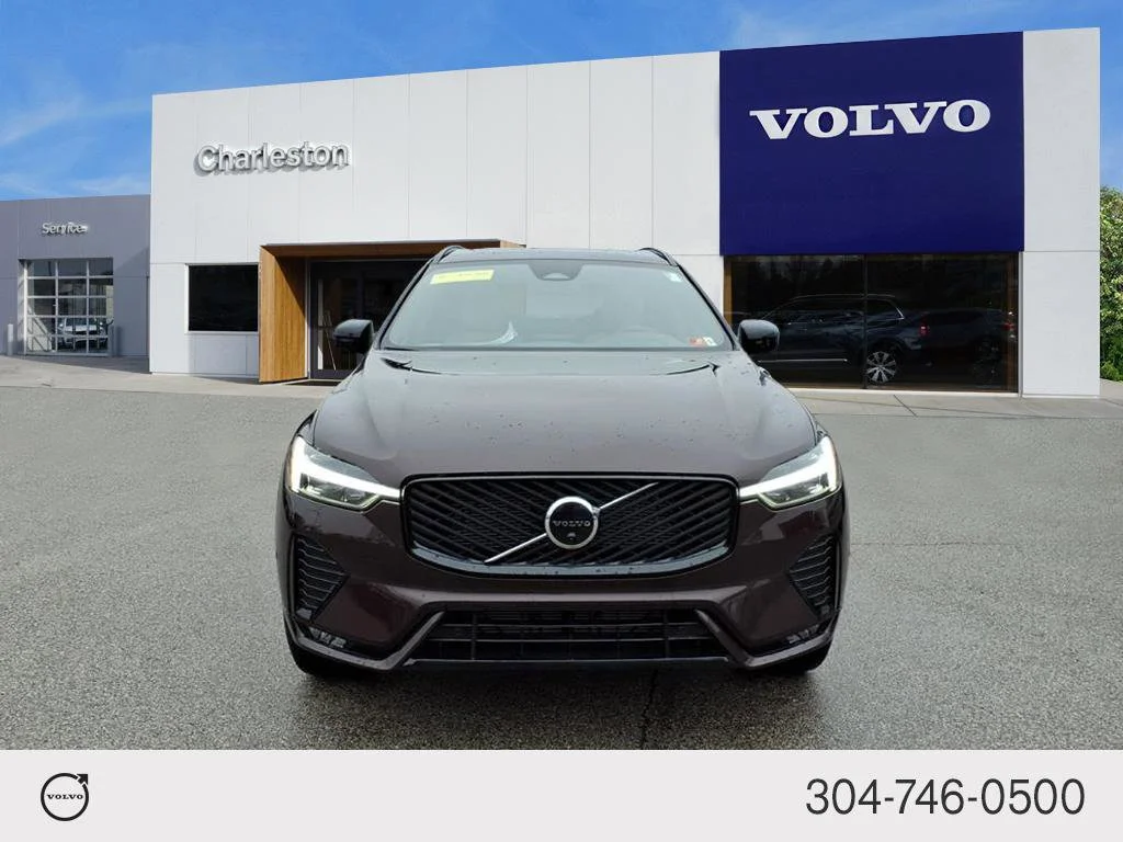 2026 Volvo XC60 Plus - Photo 8