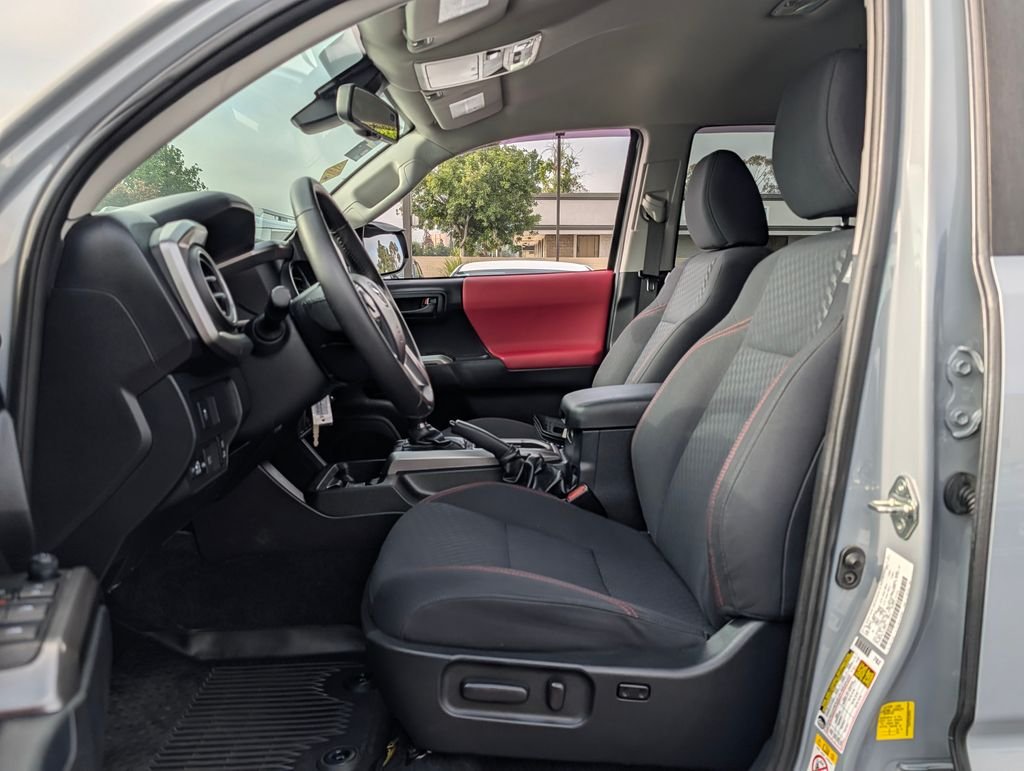 2020 Toyota Tacoma SR5 - Photo 10
