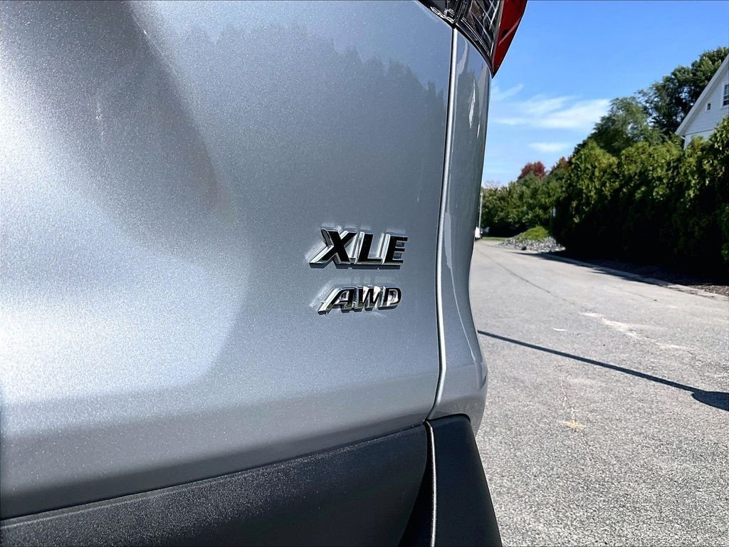 Used 2025 Silver Toyota XLE image 29