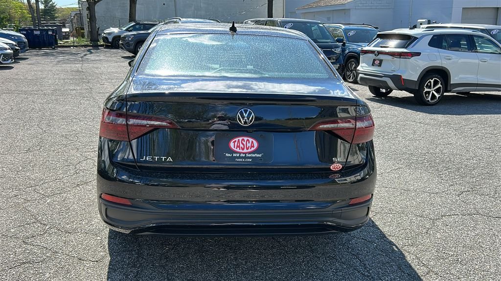 Used 2023 Black Volkswagen 1.5T SE image 5