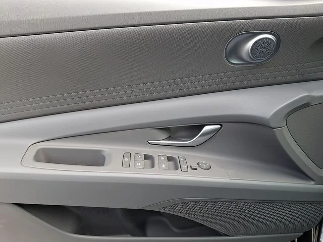 New 2026 Gray Hyundai SE image 9