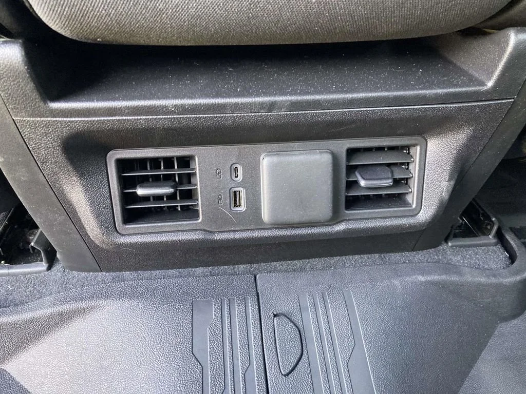 New 2026 Sterling Metallic GMC Elevation image 14