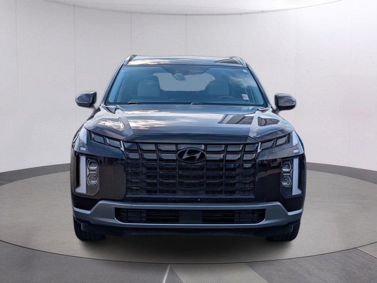Used 2025 Sierra Burgundy Hyundai SEL image 8