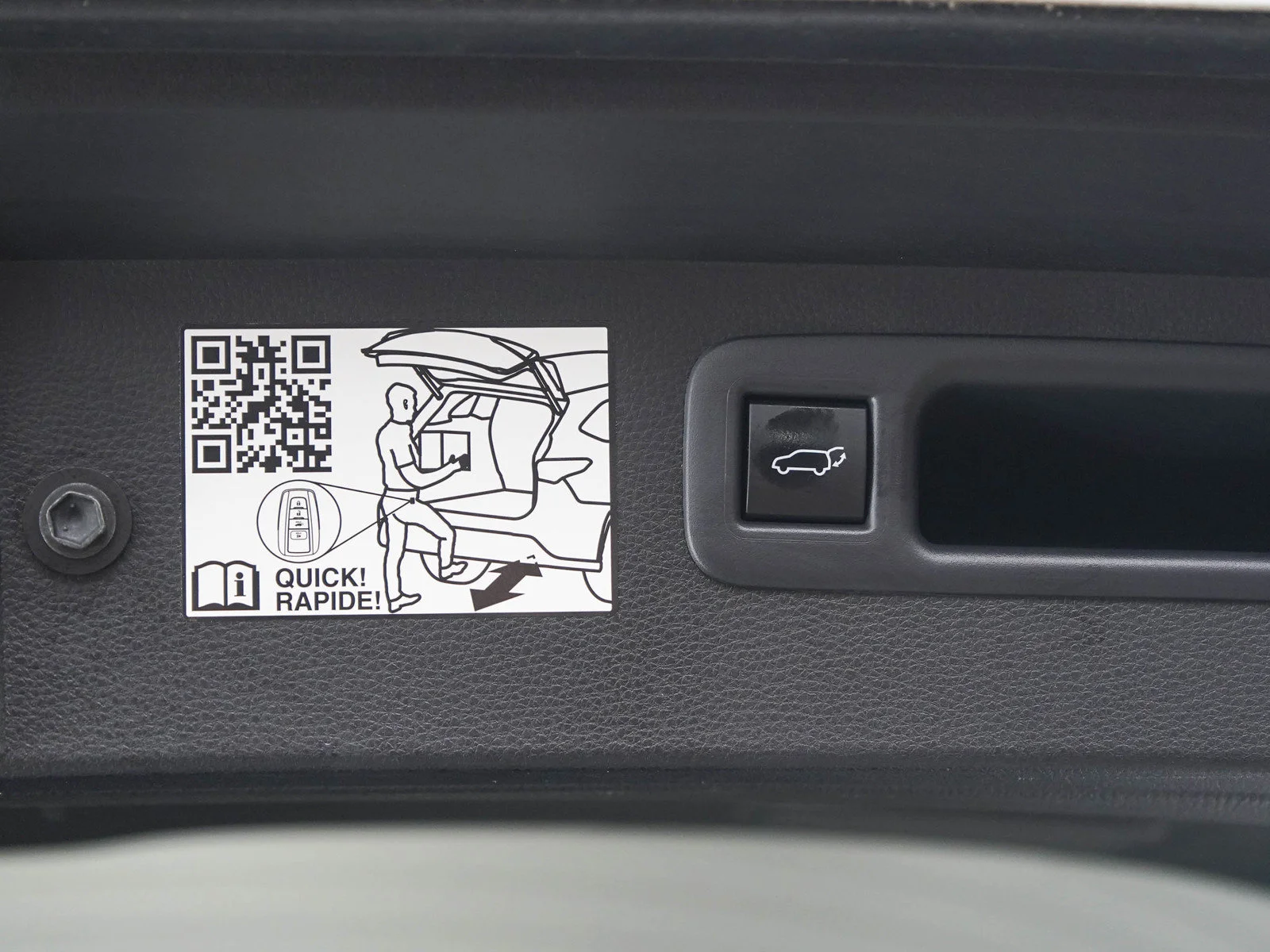 Used 2023  Toyota Hybrid Platinum image 16