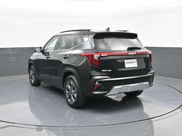 Used 2024 Black Kia S image 8