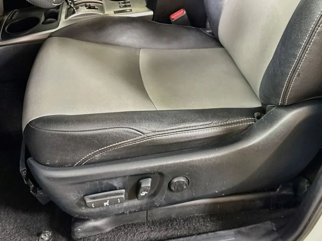 Used 2018 White Toyota SR5 Premium image 23