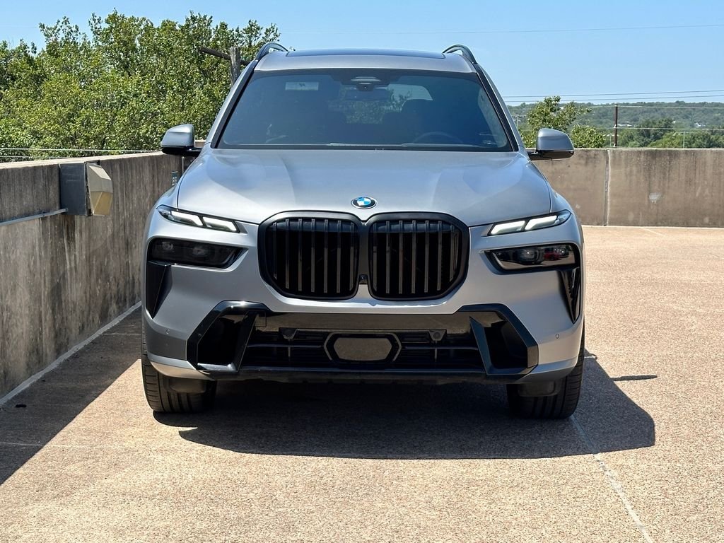 Used 2024 Gray Metallic BMW xDrive40i image 4