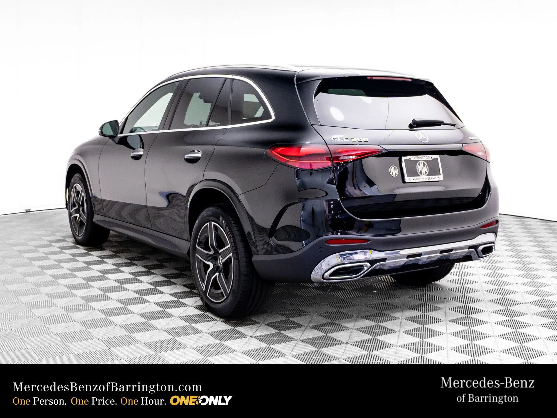 New 2026 Black Mercedes-Benz GLC 300 image 3