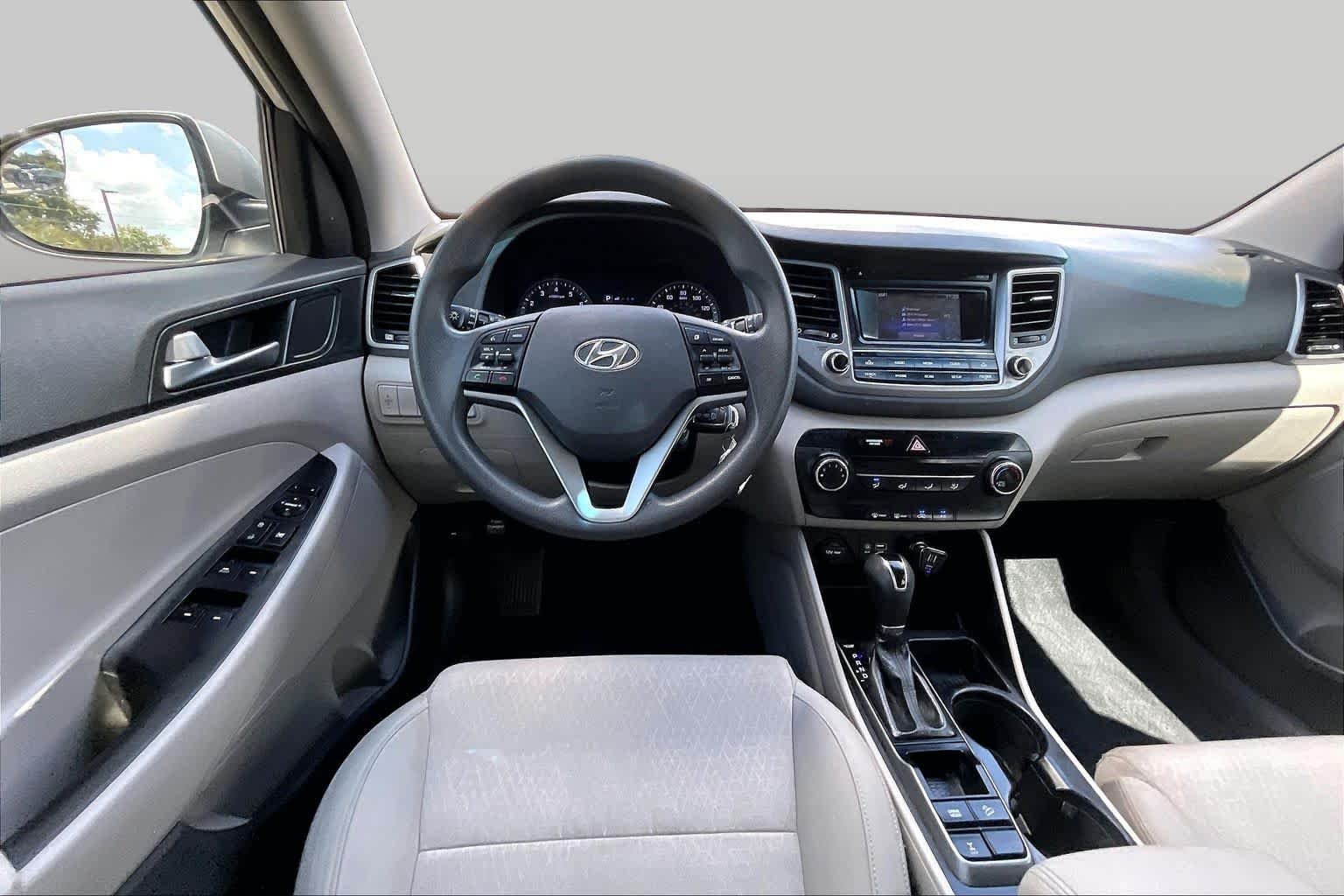 Pre-Owned 2016 Hyundai Tucson SE