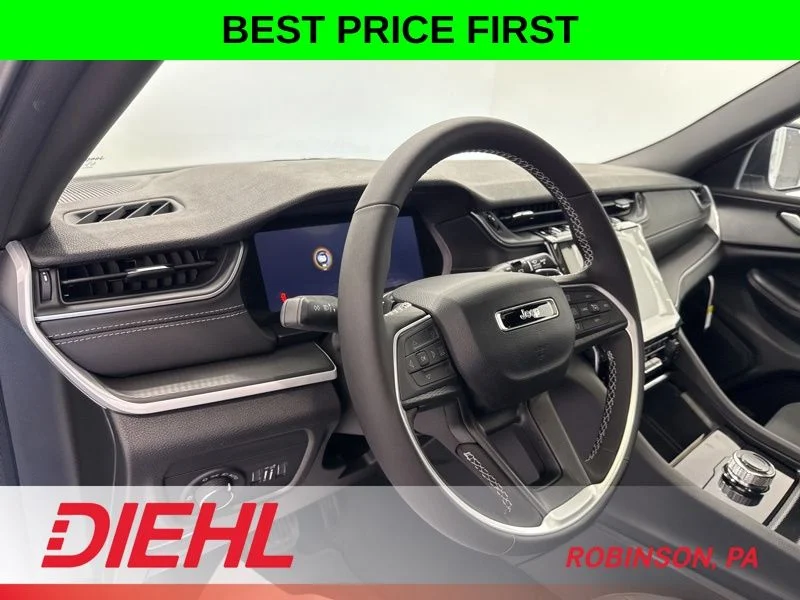 New 2026 Silver Zynith Exterior Paint Jeep Laredo image 23