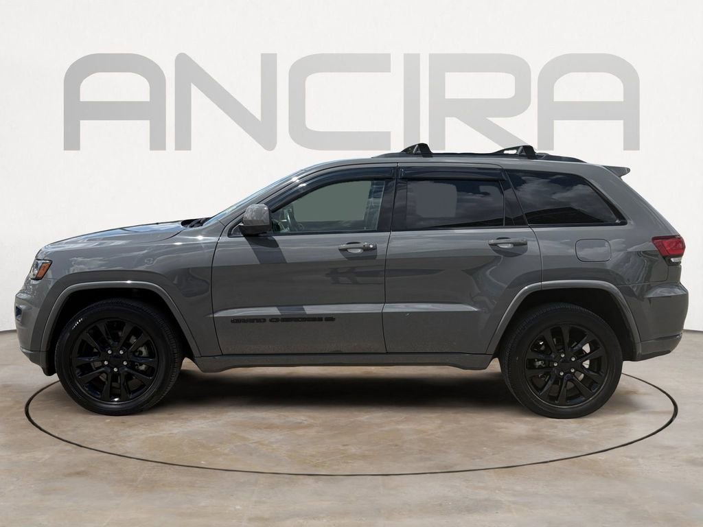 Used 2022 Sting-Gray Clearcoat Jeep Laredo X image 8