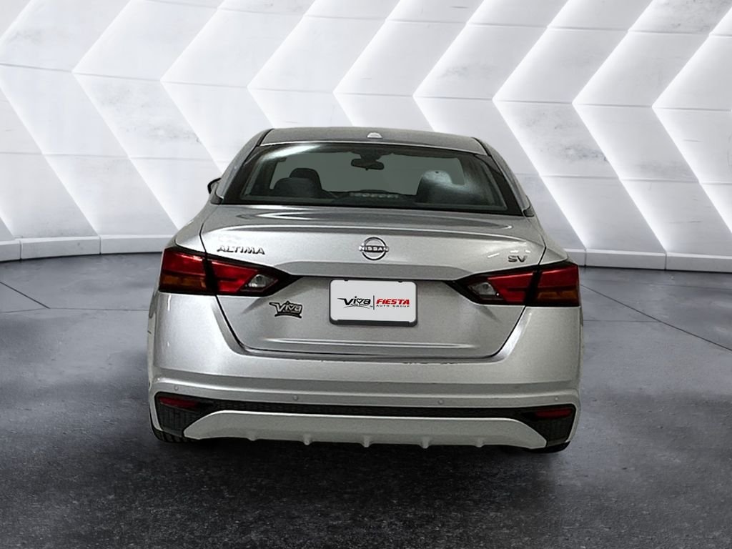 Used 2023 Silver Nissan 2.5 SV image 5