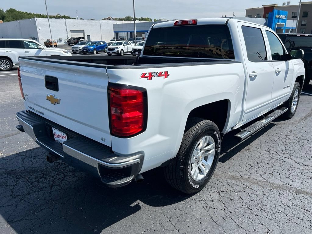 Used 2018 SUMMIT WHITE Chevrolet LT image 5
