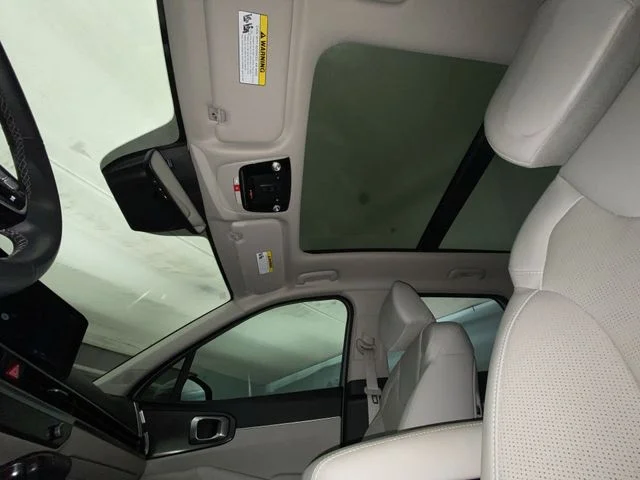 Used 2025 Gray Kia S image 22