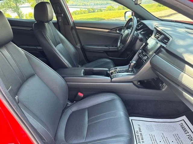 Used 2017 Red Honda Sport Touring image 10