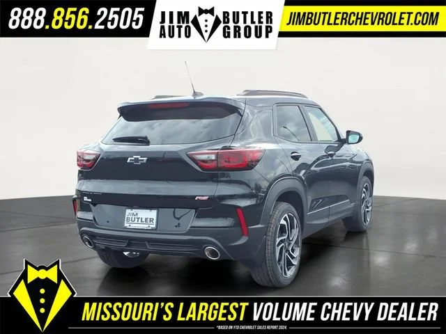 New 2026 Mosaic Black Metallic Chevrolet RS image 4