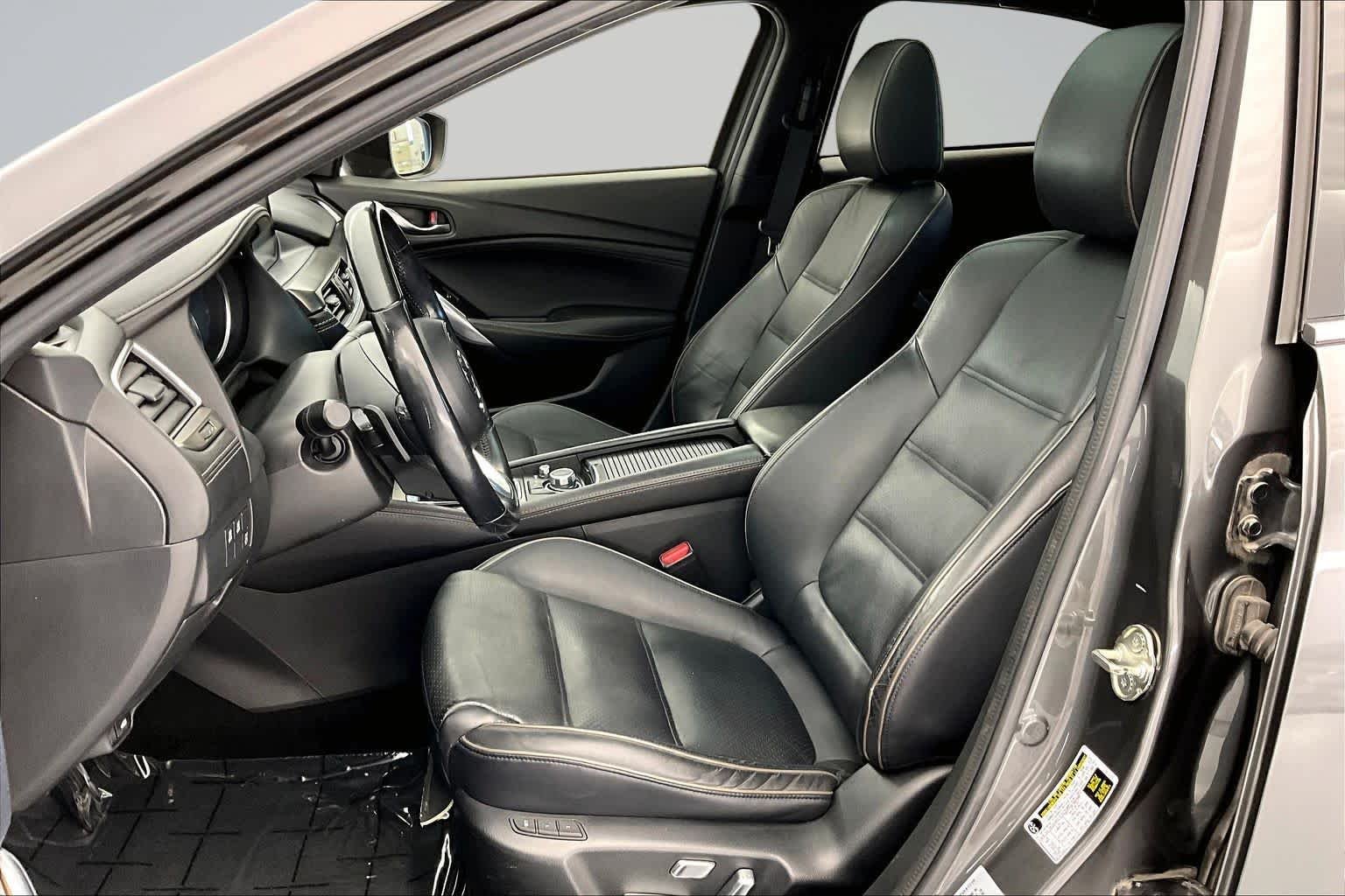 Used 2017 Machine Gray Metallic Mazda Grand Touring image 11