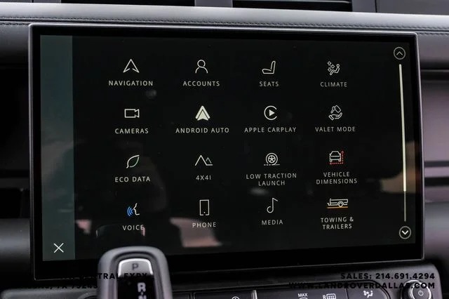New 2026 Fuji White Land Rover X-Dynamic SE image 30