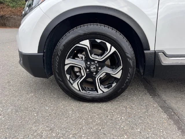 Used 2019 Platinum White Pearl Honda Touring image 28