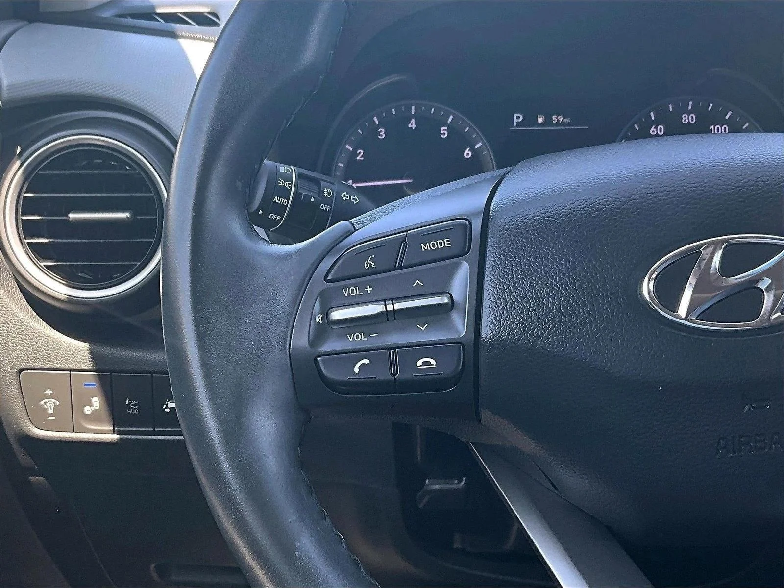 Used 2021 Chalk White Hyundai Ultimate image 18