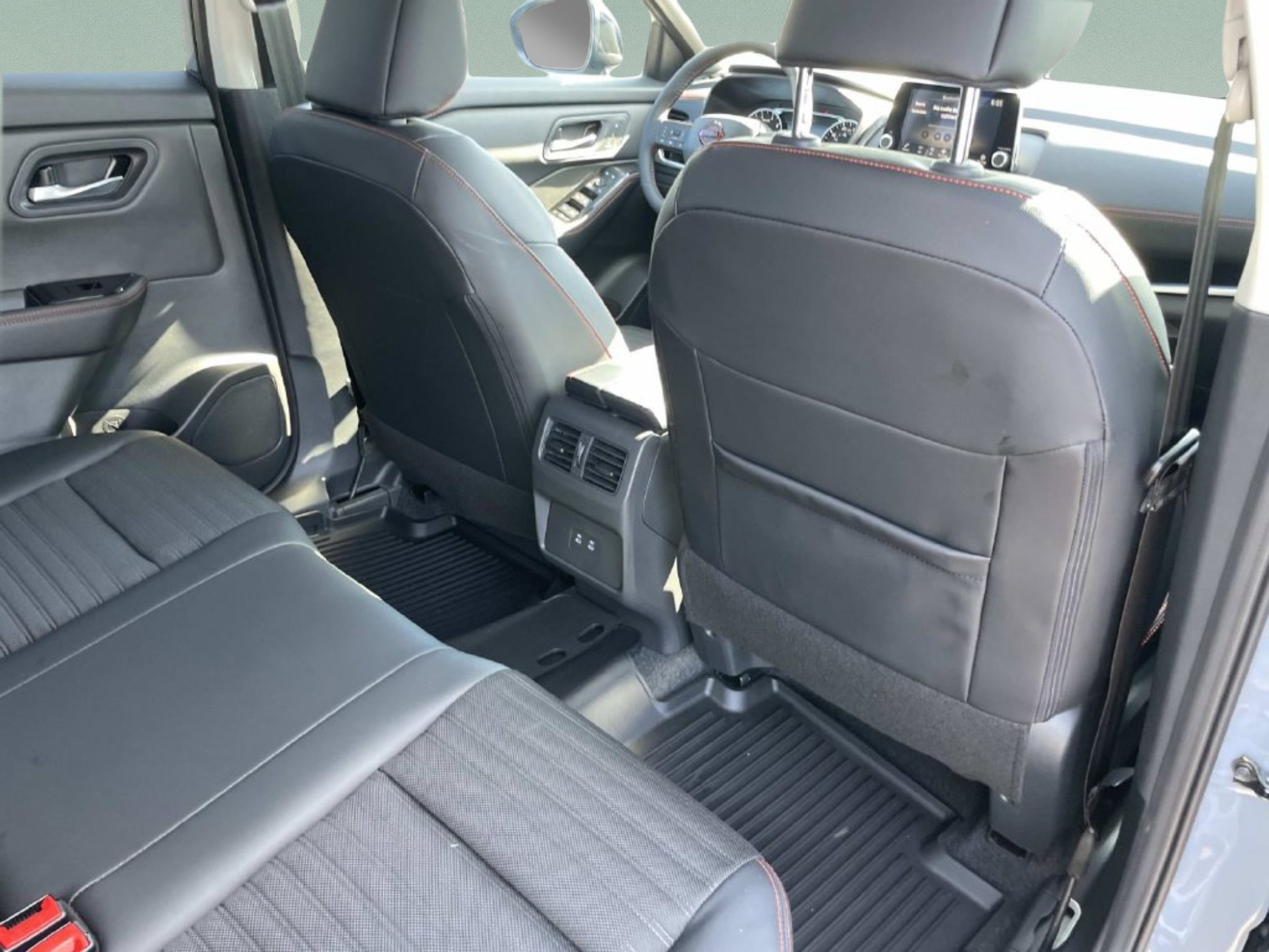 New 2026 Boulder Gray Pearl Nissan Rock Creek image 14